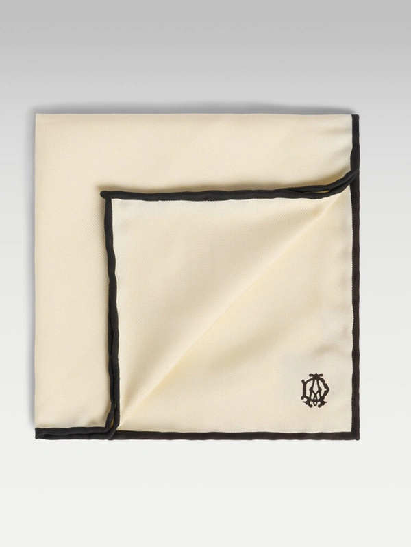 <a href="https://www.dunhill.com/en-us/product/ties-and-pocket-squares/silk-pocket-square-with-contrast-tipping-DU26RPPS4GM070.html?utm_source=google&utm_source_platform=SA360&utm_medium=cpc&utm_campaign=A-DUNHQ-US-EN-BR_PMAX_AW24-PROL-FY25-MTP-MTC-PLA-AUC-PU-LXA-GG-BR-RICL7B9MA8I&utm_id=21652681122&gclsrc=aw.ds&gad_source=1&gad_campaignid=21652683537&gbraid=0AAAAADtsaXBfM3cZW001ecQk6GhNiI5zO&gclid=CjwKCAjwqJXUBhBNEiwA8BgG7rjvhvEVvTWJe-eev4TtJRUgNfok21nFpjIYF7h_lWMH-1RoY1B-tRoCMTgQAvD_BwE">DUNHILL Silk Pocket Square with Contrast Tipping, $225</a>