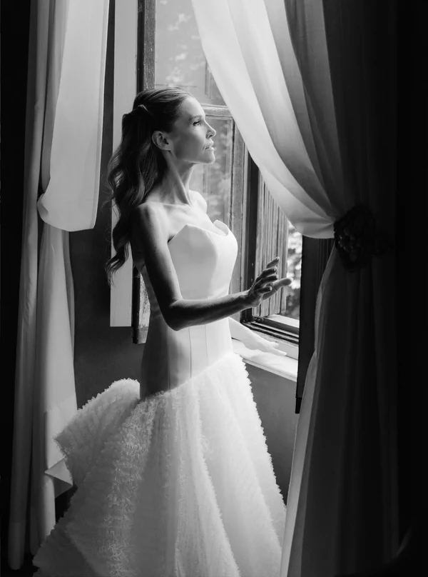 A Surreal Artist’s Italian Wedding with 2,000 Red Roses, a Two-Metre Bleeding Cake & Viktor & Rolf Couture