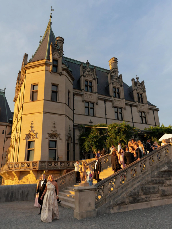 <a href="https://www.instagram.com/biltmoreestate">Biltmore Estate</a>, Photography: <a href="https://www.instagram.com/abbyjiu/">Abby Jiu</a>