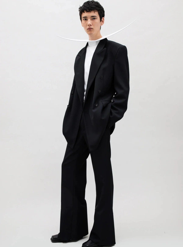 <a href="https://egonlab.com/products/oversized-tailored-jacket?pr_prod_strat=e5_desc&pr_rec_id=88e635630&pr_rec_pid=15325911056732&pr_ref_pid=15325925540188&pr_seq=uniform&variant=56121244909916">EGONLAB Blazer</a>, $902