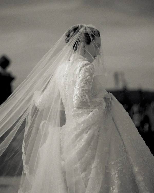 Photography: <a href="https://www.instagram.com/brancoprata/p/DYfh0R4DTbJ/?img_index=2">Brancoprata</a>