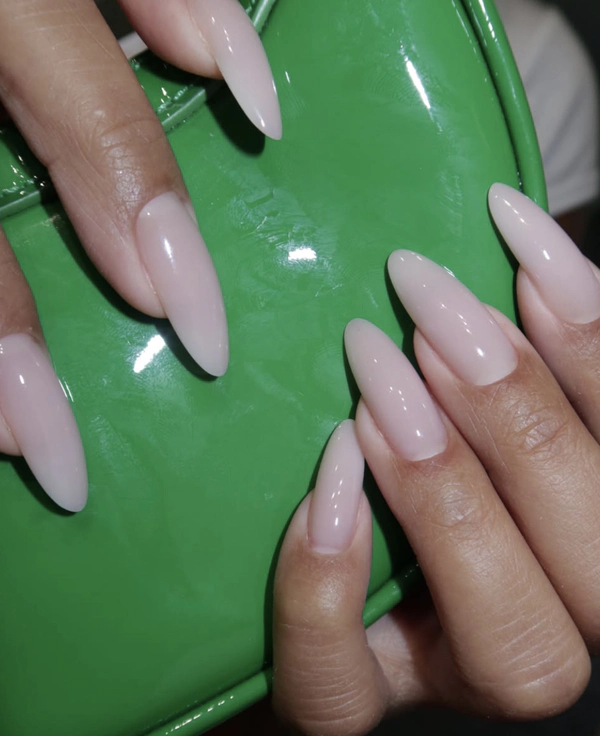 <a href="https://www.instagram.com/p/DbWcOB1H3gZ/?img_index=1">Slava Nails Studio</a>