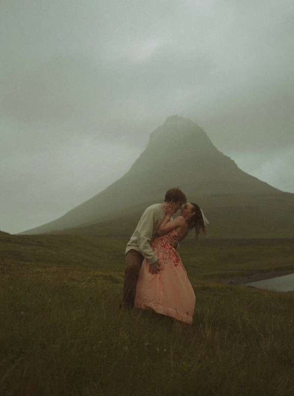 Photography: <a href="https://www.instagram.com/p/DbY7mH-iUna/?img_index=1">Photographs with Riss﻿</a>