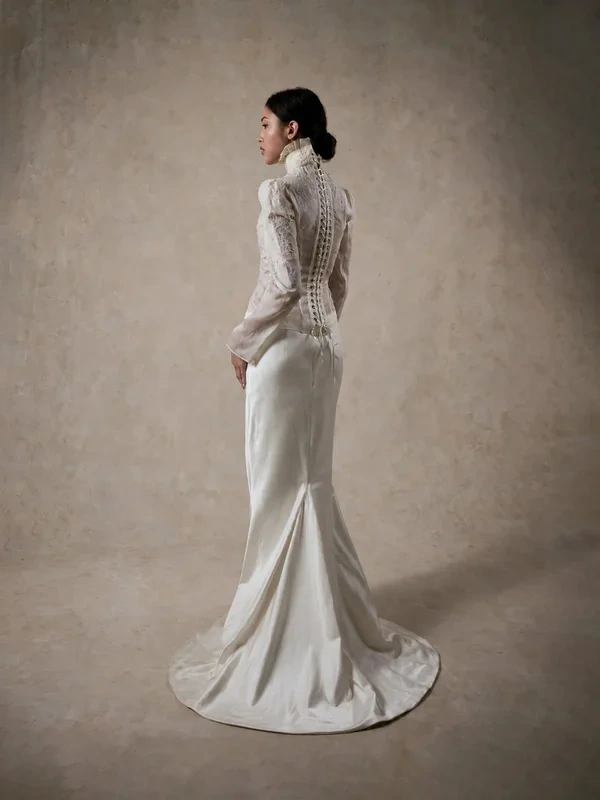 <a href="https://www.instagram.com/ferrahofficial">Ferrah</a>