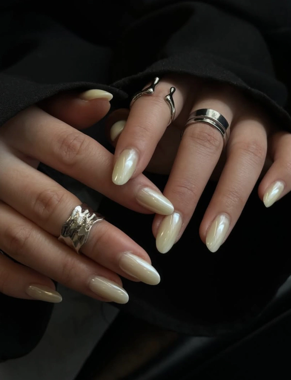 <a href="https://www.instagram.com/p/DW-IATLlHRa/?img_index=1">Jason Nail Art</a>