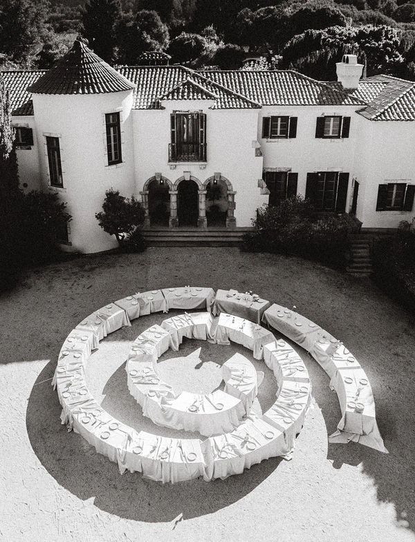 A Dreamlike Siren-Inspired Wedding With Oceanic Details in California — photo 1