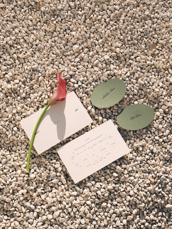 <a href="https://www.instagram.com/nonaked_design_studio/p/DZnh1_5joHH/?hl=en&img_index=4">Nonaked Design</a>, Photography: <a href="https://www.instagram.com/emotionsandmathweddings/?hl=en">Emotions & Math</a>