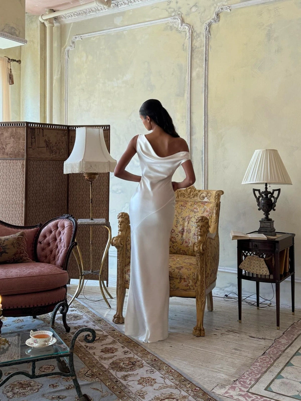 <a href="https://www.instagram.com/mirrorpalais/p/DUrHDXyAQfJ/">Mirror Palais</a>