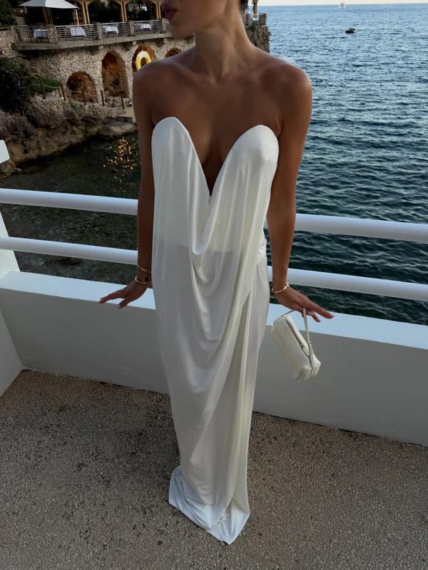 Planning Your Honeymoon Wardrobe? Follow These 17 Influencers for Style Inspiration — photo 1