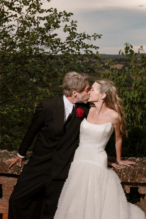 A Surreal Artist’s Italian Wedding with 2,000 Red Roses, a Two-Metre Bleeding Cake & Viktor & Rolf Couture