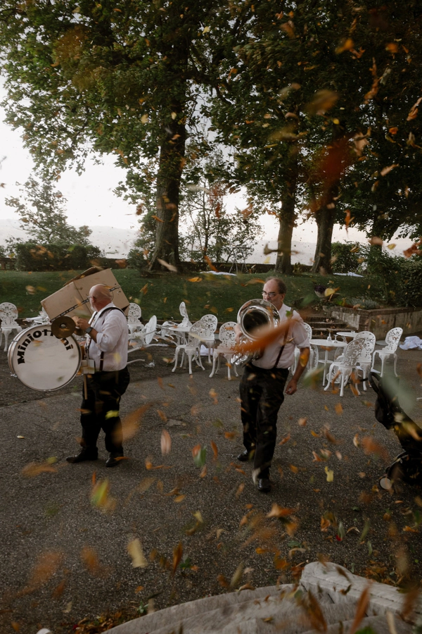 A Surreal Artist’s Italian Wedding with 2,000 Red Roses, a Two-Metre Bleeding Cake & Viktor & Rolf Couture