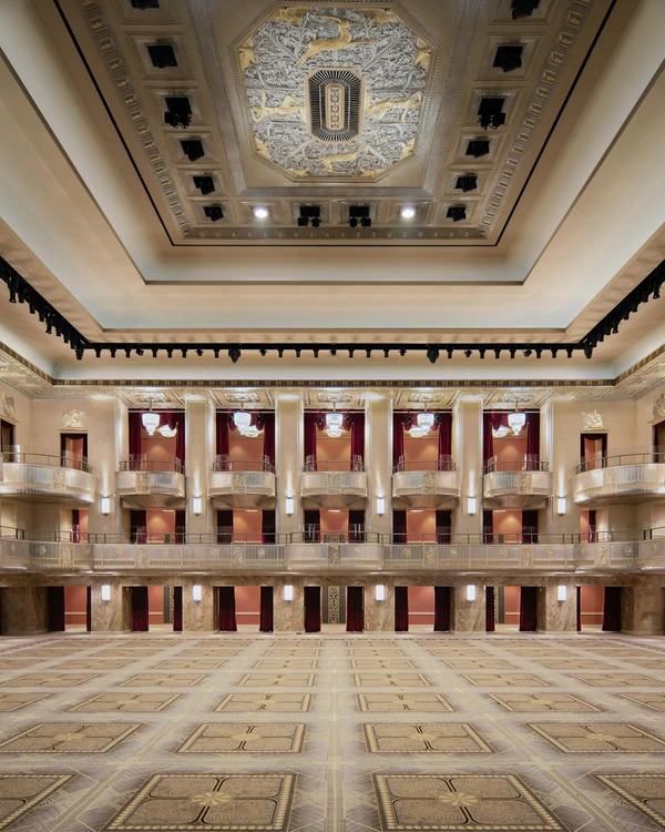 <a href="https://www.instagram.com/waldorfastoria/p/DOMBxBBDhl5/?img_index=6">Waldorf Astoria New York</a>