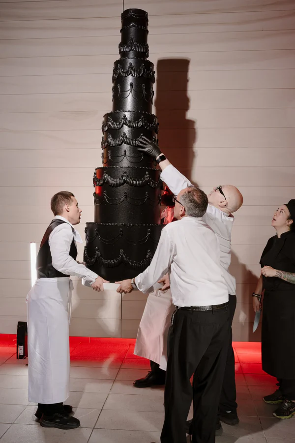 A Surreal Artist’s Italian Wedding with 2,000 Red Roses, a Two-Metre Bleeding Cake & Viktor & Rolf Couture