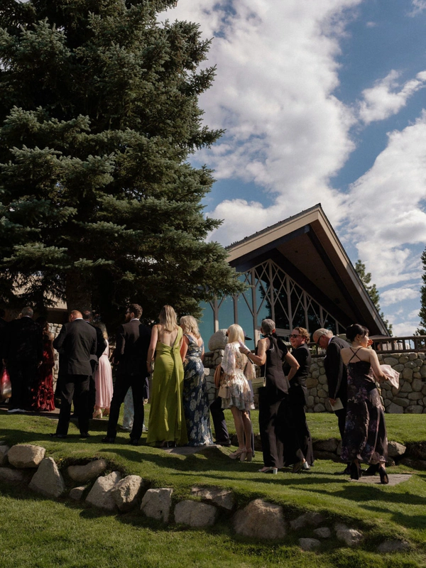 <a href="https://www.instagram.com/edgewoodtahoe/">Edgewood Tahoe Resort</a>, Photography: <a href="https://www.instagram.com/jessicariekephoto/p/Db_qqT7FOXz/?img_index=12">Jessica Rieke</a>