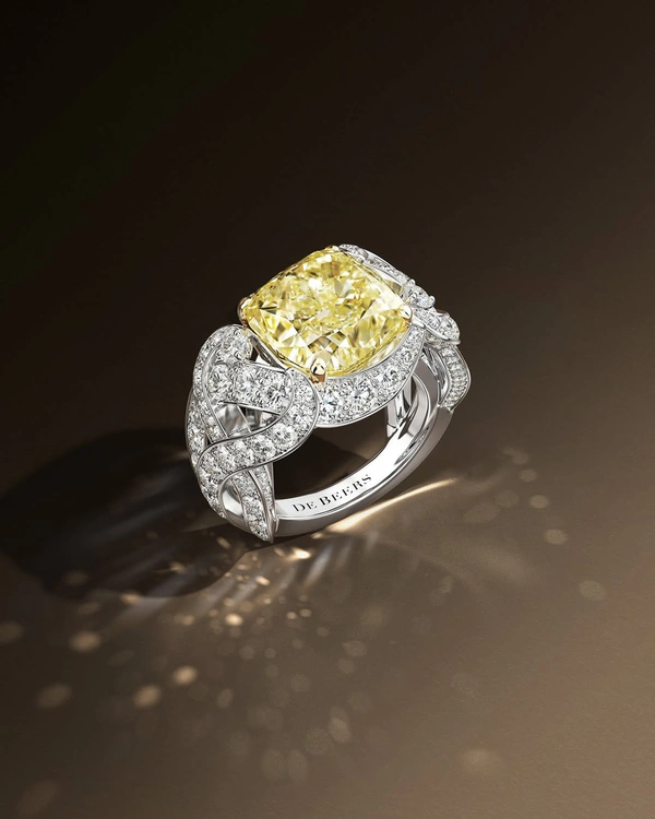 <a href="https://www.instagram.com/p/DFvUoQaISYN/?img_index=1">De Beers</a>