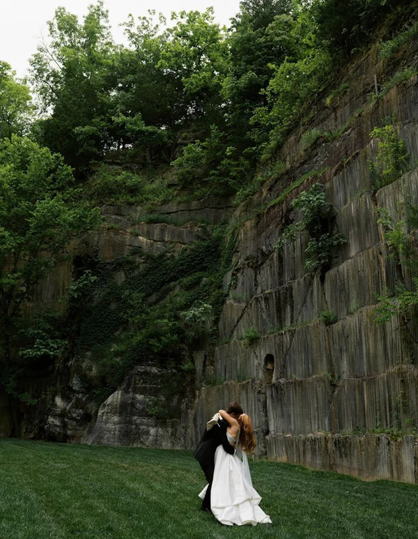<a href="https://www.instagram.com/p/DUib7gpDIrc/?img_index=4">The Quarry Venue</a>, Photography: <a href="https://www.instagram.com/alexkellyphotos/">Alex Kelly</a>