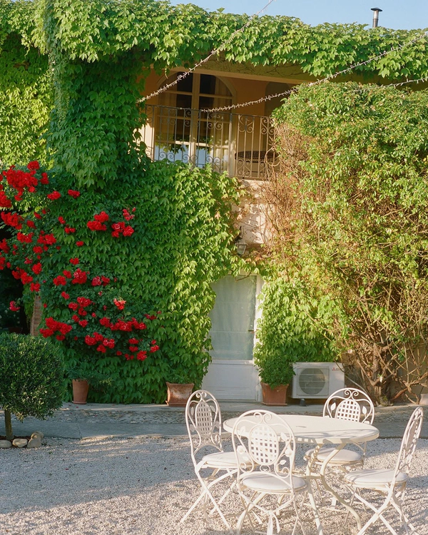 <a href="https://www.instagram.com/lavillahotel/">La Villa Hotel</a>, Photography: <a href="https://www.instagram.com/p/DZ8Dl77EXXN/?img_index=6">Hiller Weddings</a>