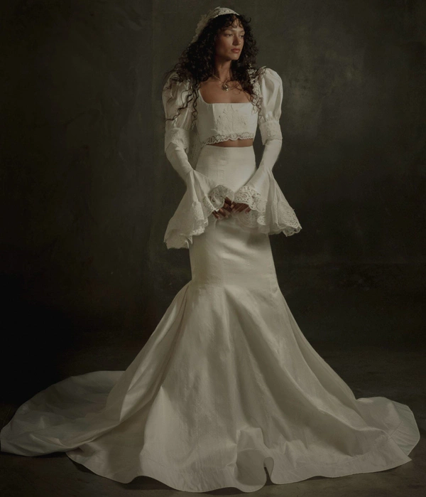 <a href="https://www.instagram.com/odylynetheceremony/p/DXM0EFrgGQN/?hl=en">Odylyne The Ceremony</a>, Photography: <a href="https://www.instagram.com/ajarinahitomi/?hl=en">Aja Hitomi</a>