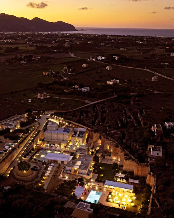 <a href="https://www.instagram.com/p/C6gvx1ftieA/?hl=en">Cave Bianche Hotel</a>