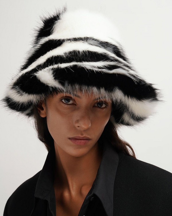 14 Trendy Winter Hats for Women | Stylish, Fashionable, Modern Beanies | Elegant, Chic Cap