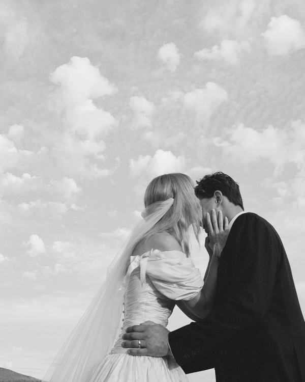 Vintage Style Wedding on a Ranch | Aly and Tommy's 80's Themed Wedding