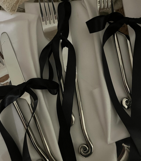 Christmas Table Decoration Ideas 2023 | Xmas Table Decor | Elegant, Modern Set Up