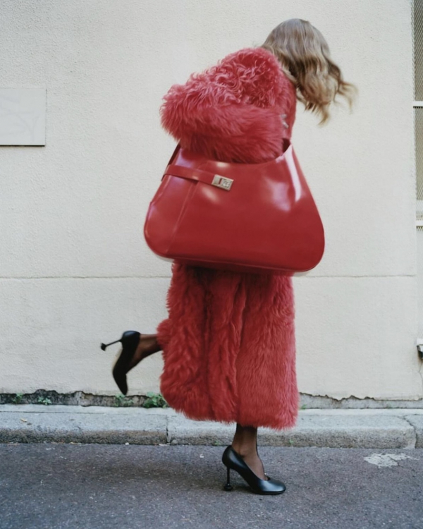 2024 Color of the Year | What is the Lucky Color of the Year | Trands Fashon