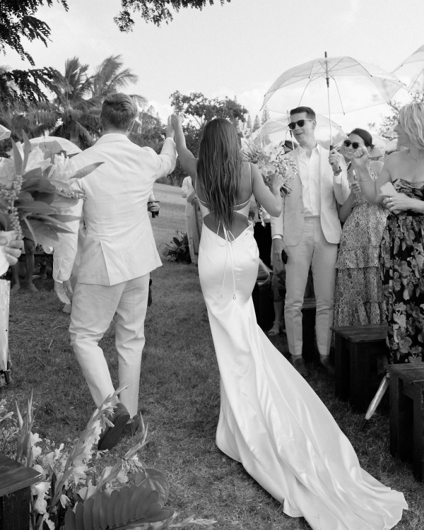 Real Wedding: Chloe & Duncan in Maui | Beach Wedding, Photos