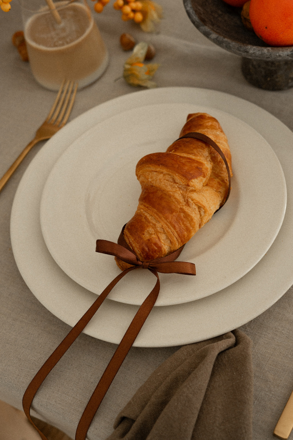 Stylish Tablescapes: Bread Candles, Flowers & Croissants