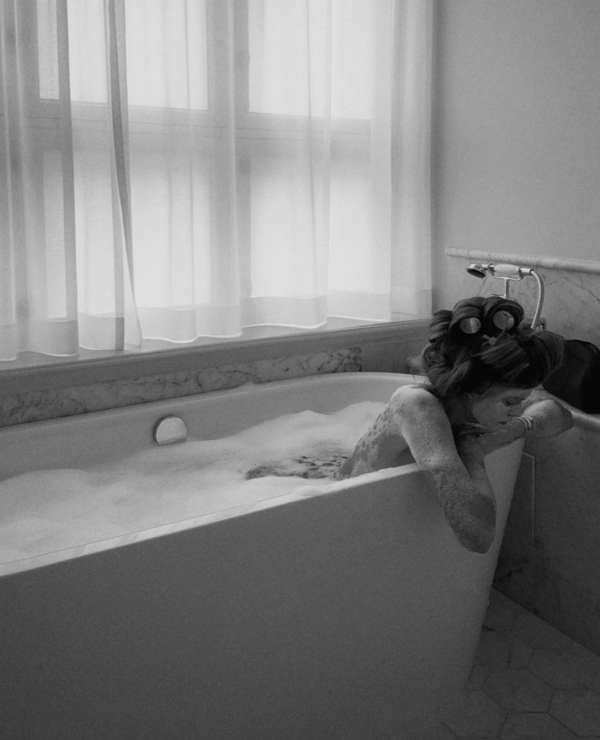 Best Gift for Sister on Her Wedding | Presents Ideas for Your Bride-To-Be Sister