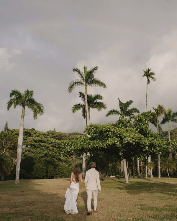 Real Wedding: Chloe & Duncan in Maui | Beach Wedding, Photos