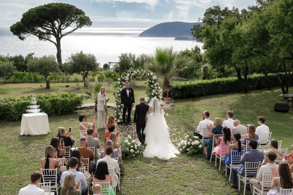 Venues Talici Hill Rustic Villas