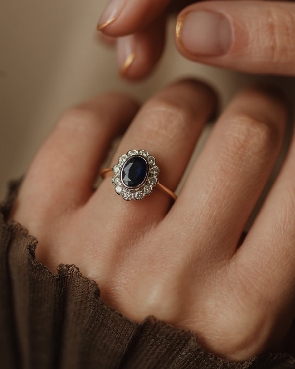 Color Your Love: The Ultimate Guide to Engagement Ring Gemstones