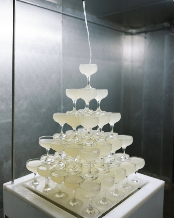 40 Trendy Serving Ideas for Your Wedding Cocktails