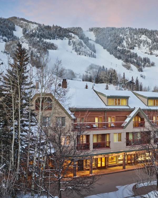 10 Dreamy Winter Wedding Venues
