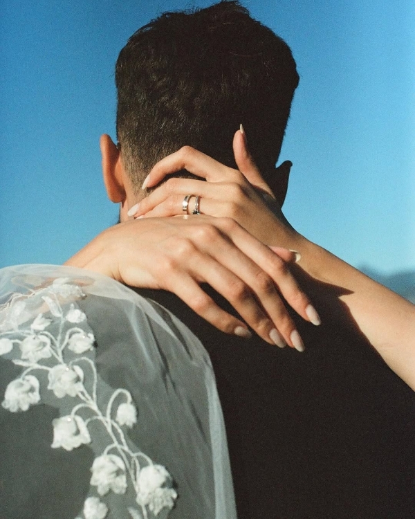 10 Expert Tips to Writing Your Wedding Vows