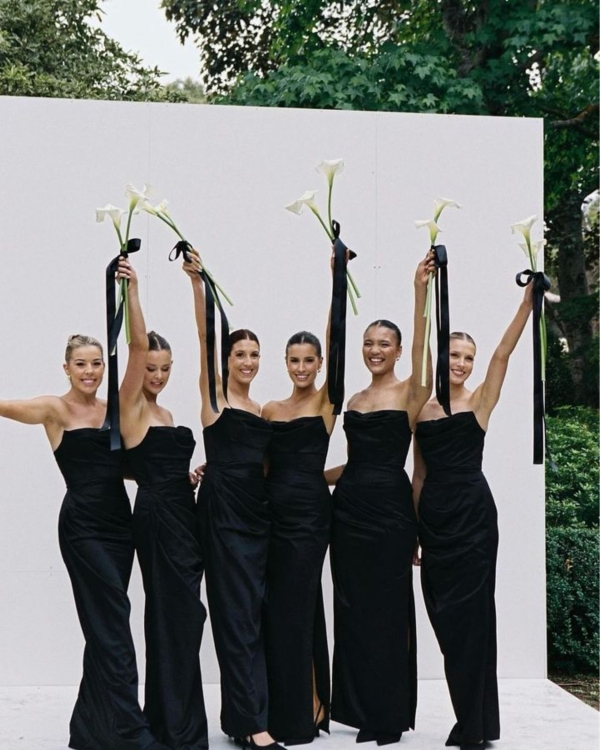 50 Must-Save Group Portrait Ideas