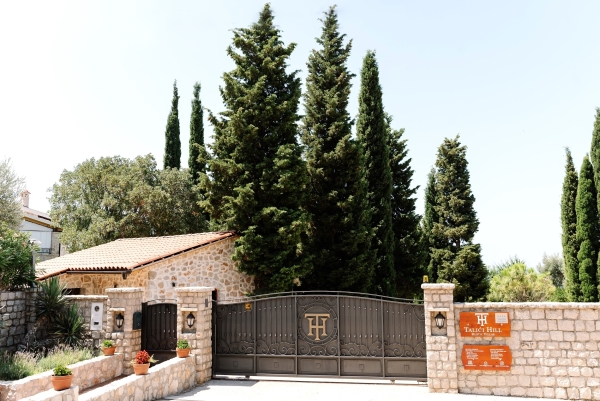 Venues Talici Hill Rustic Villas