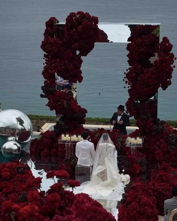 The Top 5 Colors Forecasted for 2025 Weddings