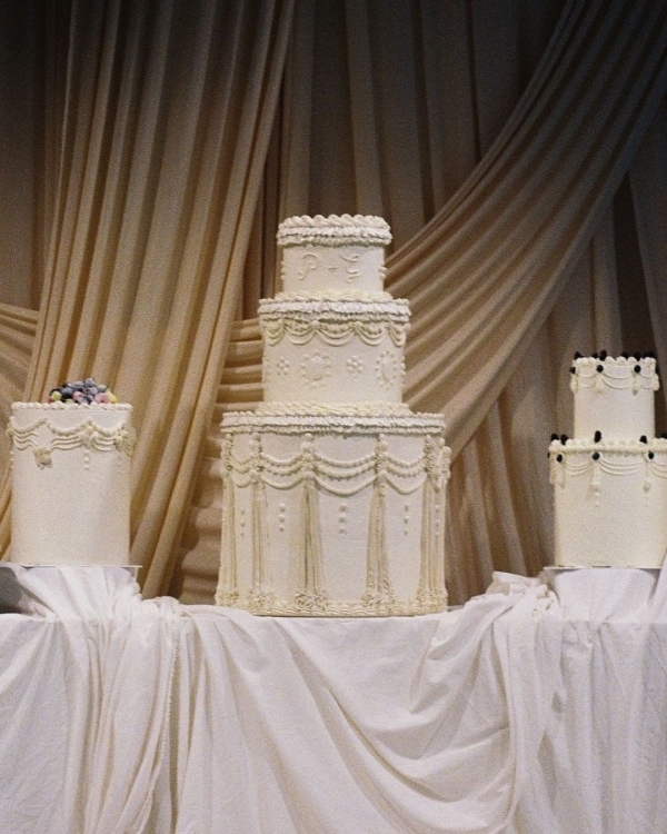 30 Vintage-Inspired Tiered Cakes to Sweeten Your Big Day