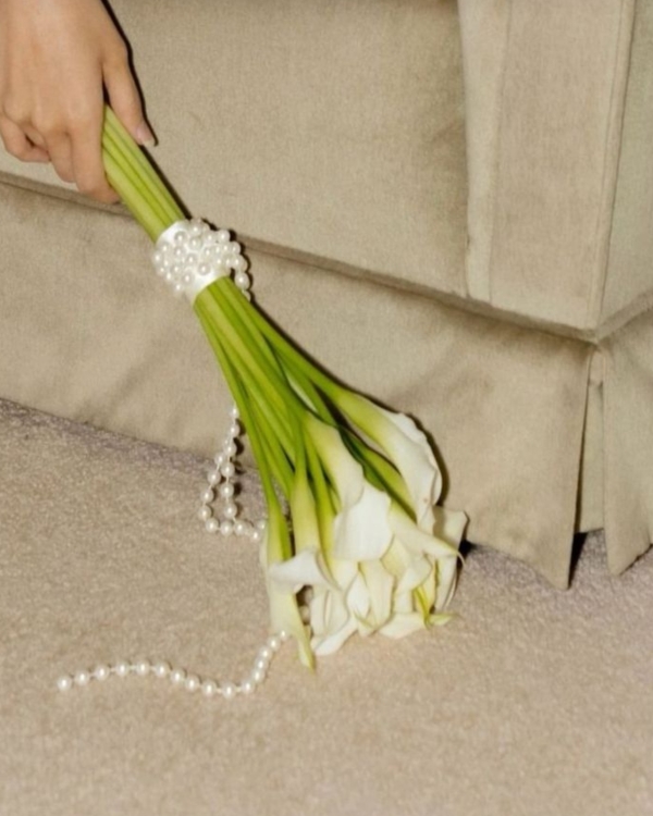 Modern Pearls: Elevating Your Bridal Look with this Timeless Accessory