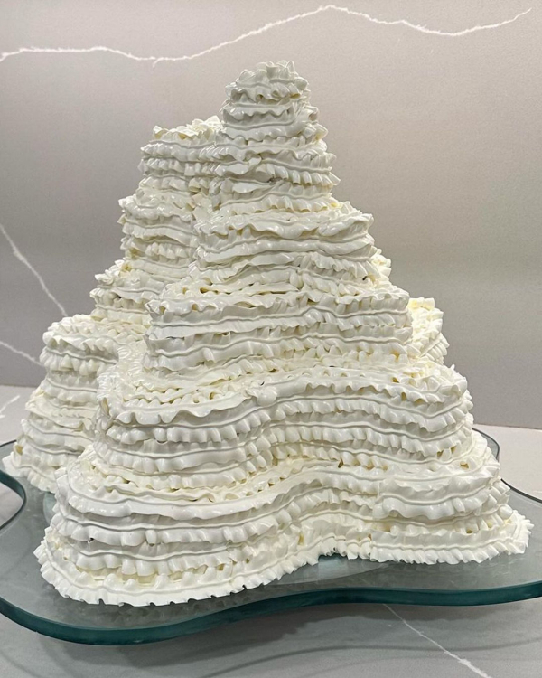 30 Vintage-Inspired Tiered Cakes to Sweeten Your Big Day