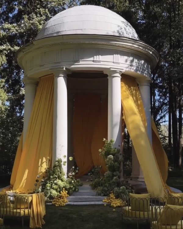 The Top 5 Colors Forecasted for 2025 Weddings