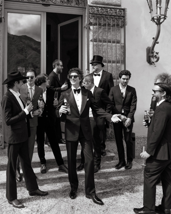 50 Must-Save Group Portrait Ideas