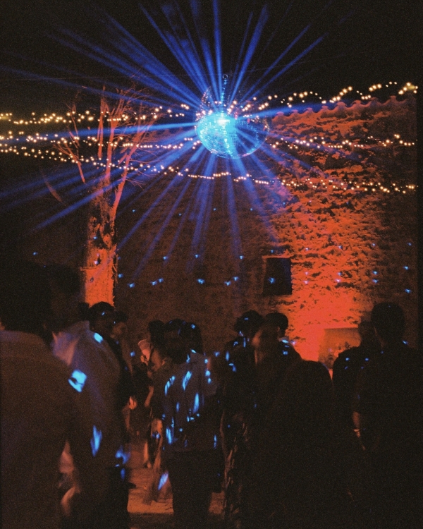 A Romantic Celebration Amidst the Rolling Hills of Umbria