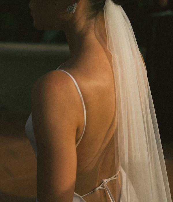 A Glamorous Seaside Wedding Evocative of a Classic Italian Film