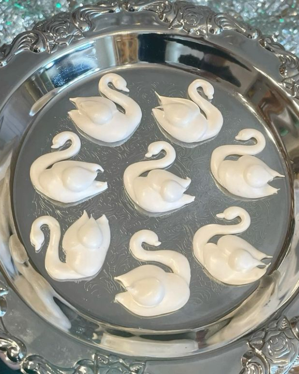 35 Unique Ideas for a Chic Bridal Shower