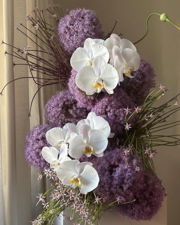 The Top 5 Colors Forecasted for 2025 Weddings