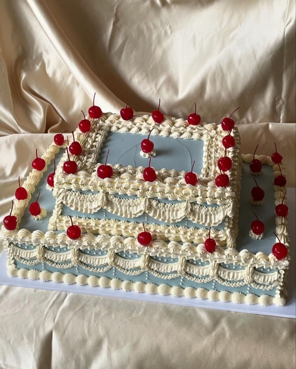 30 Vintage-Inspired Tiered Cakes to Sweeten Your Big Day