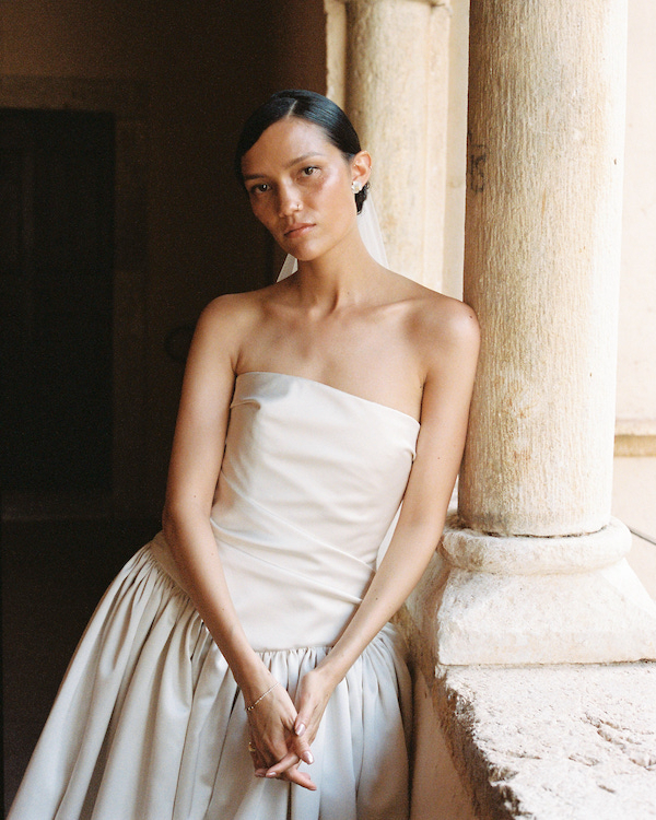 A Romantic Celebration Amidst the Rolling Hills of Umbria